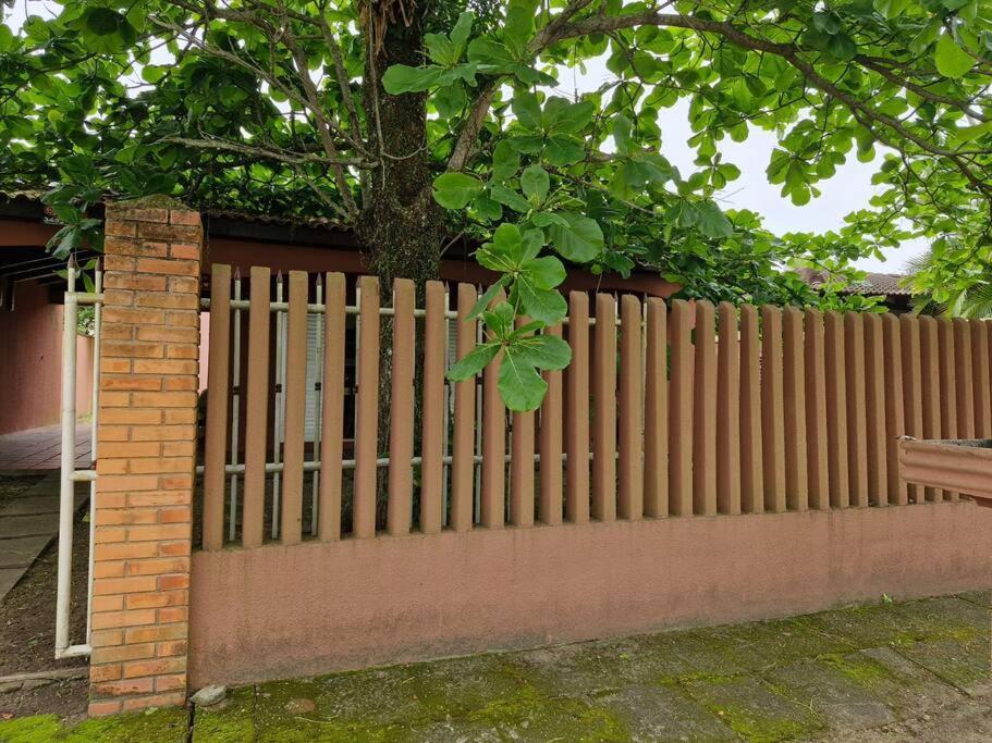 Quarto Para Quatro Pessoas A Duas Quadras Da Praia - Balneario Saint Etienne - Matinhos Exterior foto